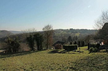 Photo 38 - Beautiful Holiday Home in Hastiere Near Forest