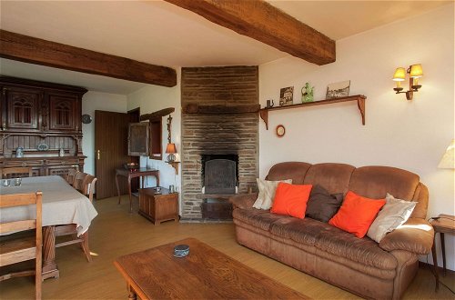 Foto 14 - Friendly and Rustic Family Home With Fireplace