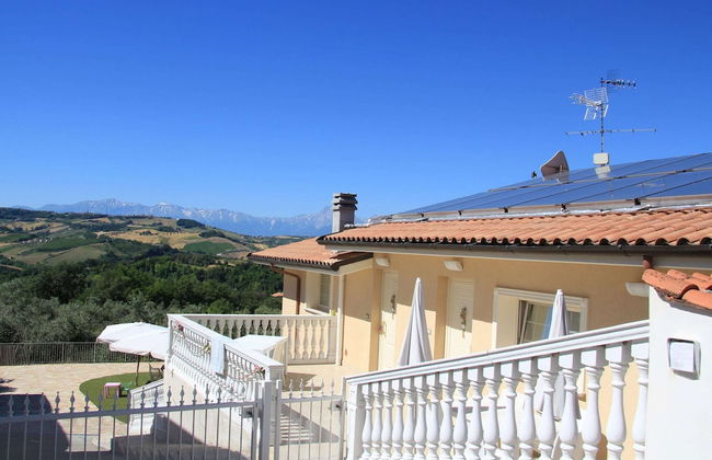 Mansion in Case Alte With Pool & Nature Trails - Foto 34