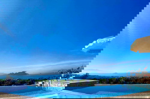 Foto 27 - Bodrum - 5 Bedrooms Villa With Heated Pool