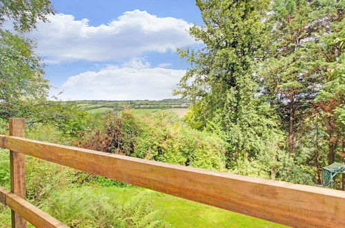 Photo 14 - Hill-view Holiday Home in Taunton With Garden and Balcony