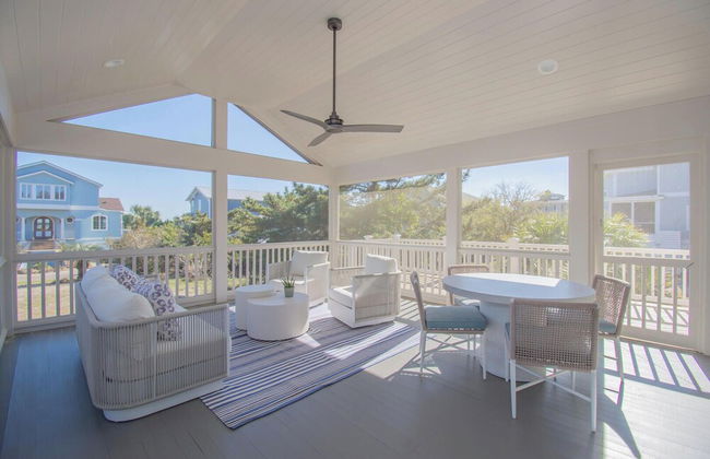 721 Sea Dragon Ln - Photo 1