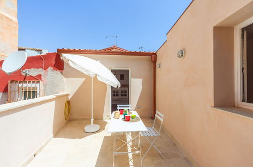 Photo 18 - Ortigia Colourful Apartment