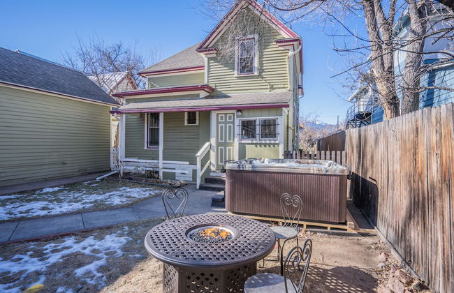5bddowntown Victorian Charmhot Tub, Firepit - Foto 1