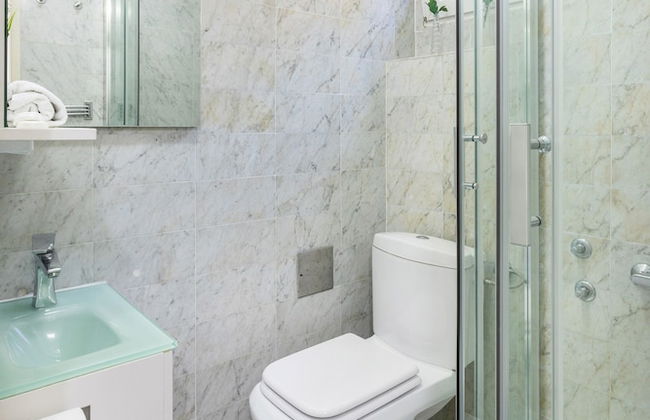 Spacious 2bdr Apartment on Tkalciceva Street - Photo 25
