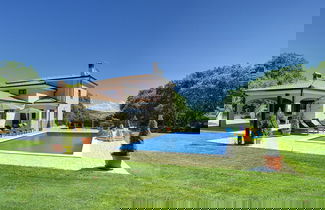 Foto 1 - Villa With Pool and Sunshade in Rovinj