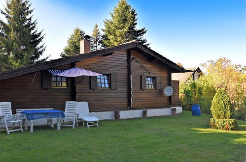 Foto 14 - Detached Wooden House with Fireplace & Large Garden near Bad Wildungen