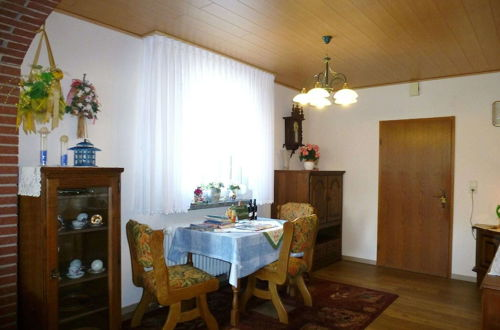 Photo 13 - Cozy Apartment near Forest in Hullersen