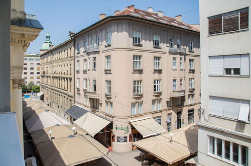 Photo 19 - Beautiful Main Square Studio With the Balcony