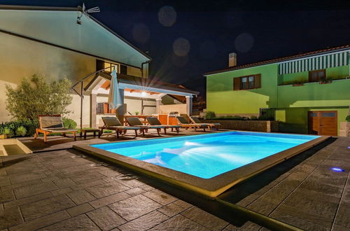 Photo 12 - Comfortable Apartment in Cerovlje With Pool