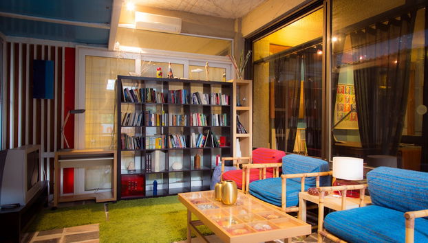 Coin salon dans le hall
