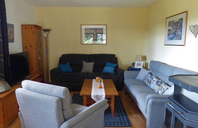 Alluring Apartment near Lake Edersee in Half Timbered House with Terrace - Photo 5