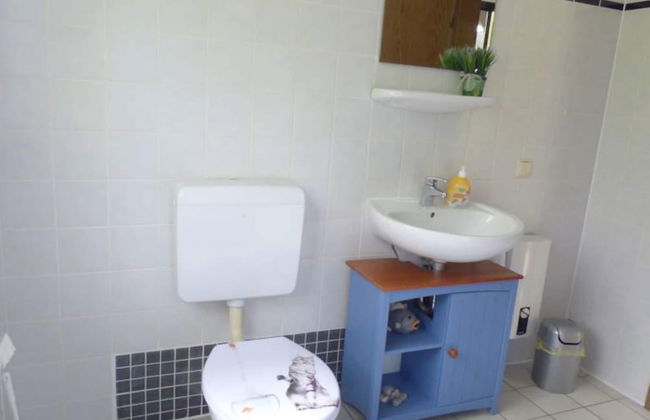 Alluring Apartment near Lake Edersee in Half Timbered House with Terrace - Photo 8