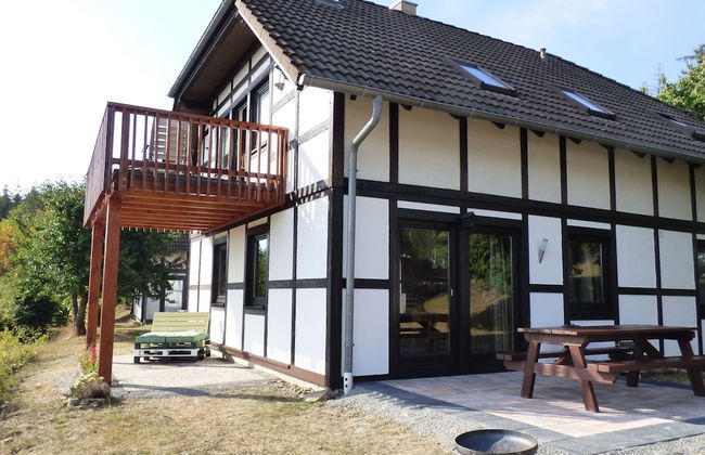 Alluring Apartment near Lake Edersee in Half Timbered House with Terrace - Photo 12