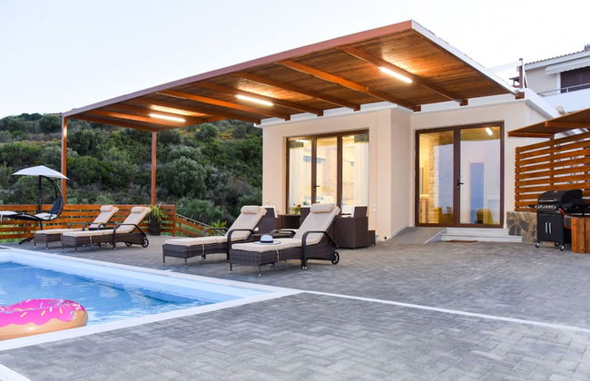 Aurora Luxury Retreat - Beachfront & Private Pool - Foto 17