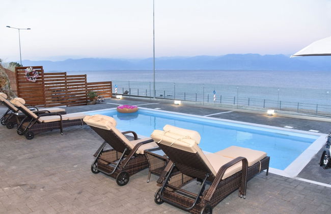 Aurora Luxury Retreat - Beachfront & Private Pool - Foto 27