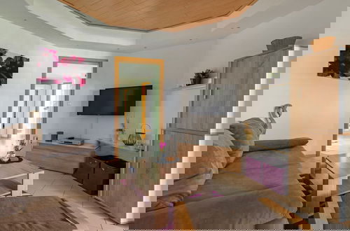 Foto 15 - Apartment With Fenced Garden in Faid