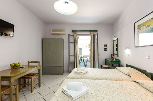 Photo 12 - Philoxenia Apartments