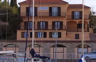 Foto 1 - Apartments Dora Vrboska island Hvar