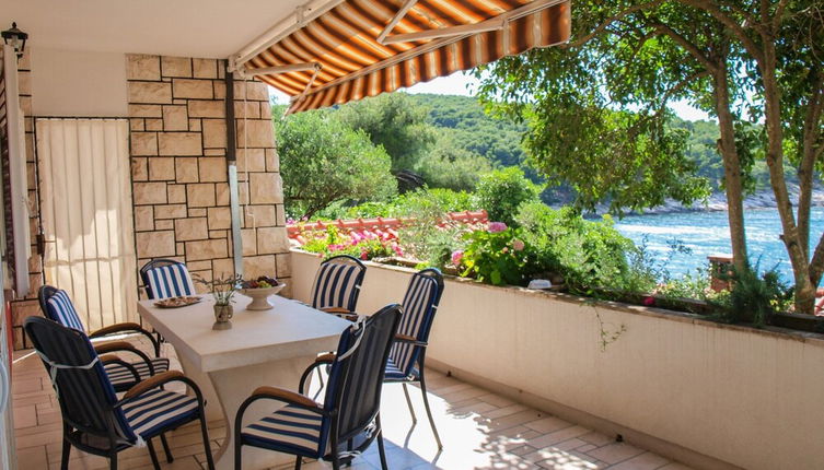 Photo 1 - Beachfront Apartment With big Terrace and Garden