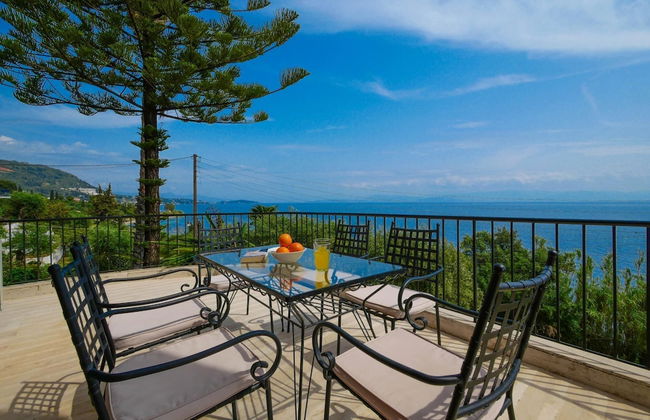 Villa Litsa Large Private Pool Walk to Beach Sea Views A C Wifi - Foto 48