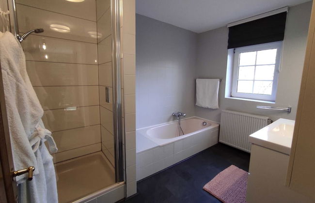 Luxurious Villa With Pool in the Ardennes - Photo 23