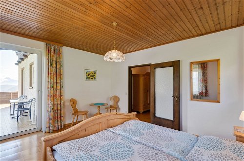 Photo 3 - Spacious Apartment in Afritz am See near Ski Area
