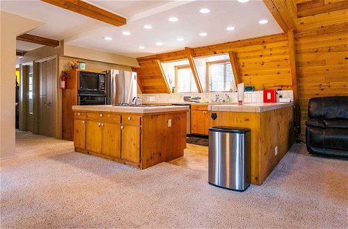 Foto 19 - Stunning Happy Shack Cabin: Wraparound Deck