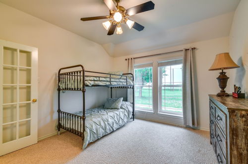 Photo 9 - Pet-friendly Waxahachie Vacation Home w/ Backyard