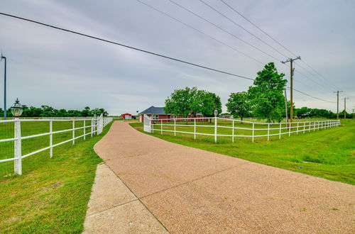 Photo 21 - Pet-friendly Waxahachie Vacation Home w/ Backyard