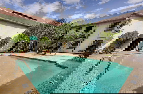 Foto 19 - Serene Dallas Condo w/ Pool - Walkable Location