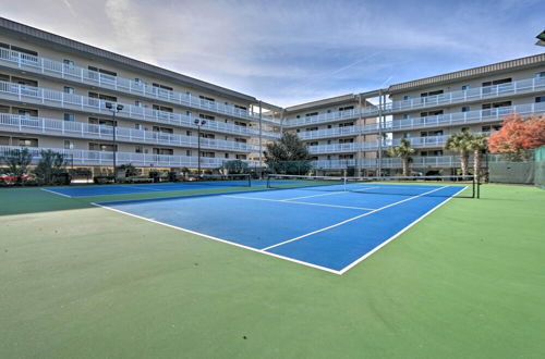 Photo 19 - Beachfront Family Condo Near Golfing & Shopping