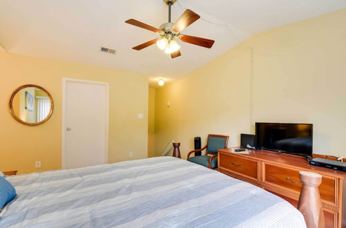 Photo 10 - Galveston Condo w/ Pool Access & Balconies