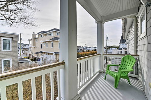 Photo 45 - Spacious Avalon Beach House - 2 Blocks to Water