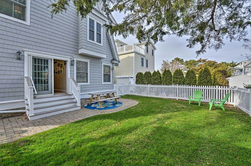 Photo 29 - Spacious Avalon Beach House - 2 Blocks to Water