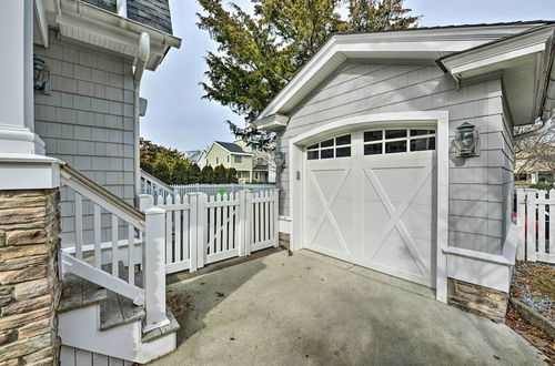 Photo 40 - Spacious Avalon Beach House - 2 Blocks to Water