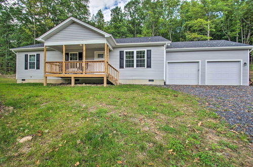 Photo 14 - Stunning New Market Home w/ Mtn Views & Hot Tub