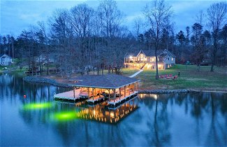 Foto 1 - Lake Anna Waterfront Home w/2 Acres & Covered Dock