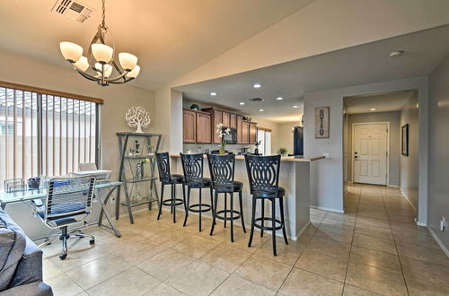 Foto 17 - West Phoenix Home: Hike, Dine & Golf Nearby