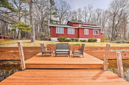 Photo 25 - Cozy Castleton Cabin With Fire Pit + Water Access