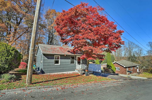 Photo 18 - Delightful Home w/ Fire Pit, Walk to Lake