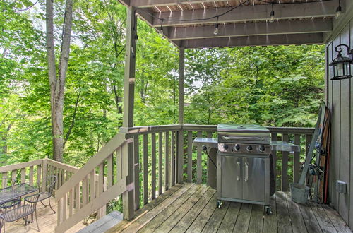 Photo 3 - Rustic Gatlinburg Chalet w/ Hot Tub: 2 Mi to Town