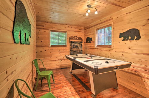 Photo 4 - Rustic Gatlinburg Chalet w/ Hot Tub: 2 Mi to Town