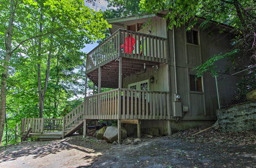 Foto 18 - Rustic Gatlinburg Chalet w/ Hot Tub: 2 Mi to Town