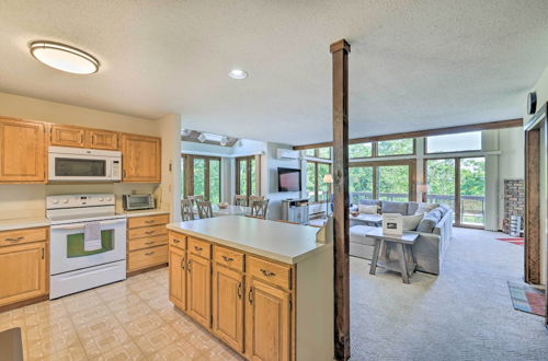 Photo 3 - Tannersville Townhome w/ Wet Bar & Mountain Views