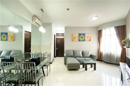 Photo 18 - Homey 2Br Apartment Crown Court Executive Condominium