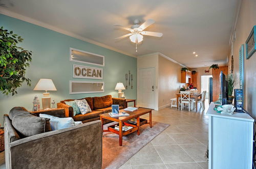 Photo 2 - Oceanfront Galveston Condo: Balcony & Pool Access