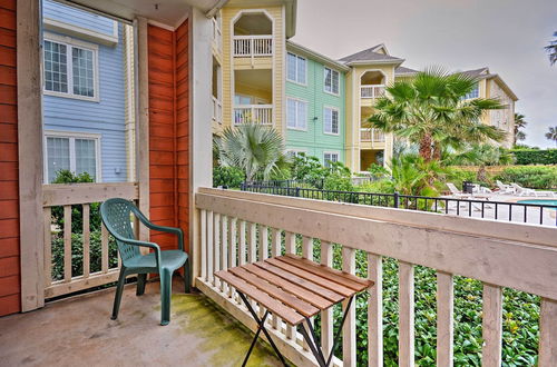 Photo 6 - Oceanfront Galveston Condo: Balcony & Pool Access