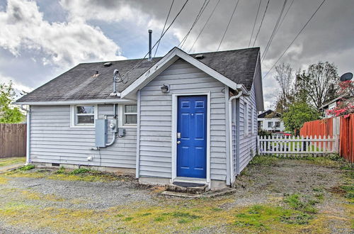 Photo 14 - Lovely Tacoma Cottage w/ Fire Pit, Near Dtwn