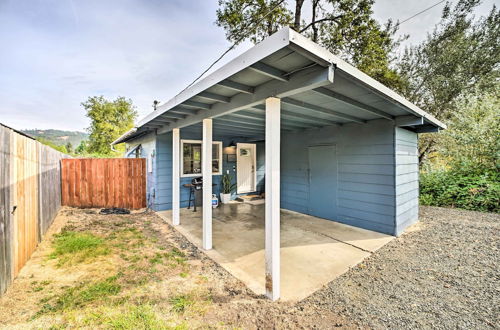 Photo 16 - Cozy Roseburg Home w/ Fire Pit + Gas Grill